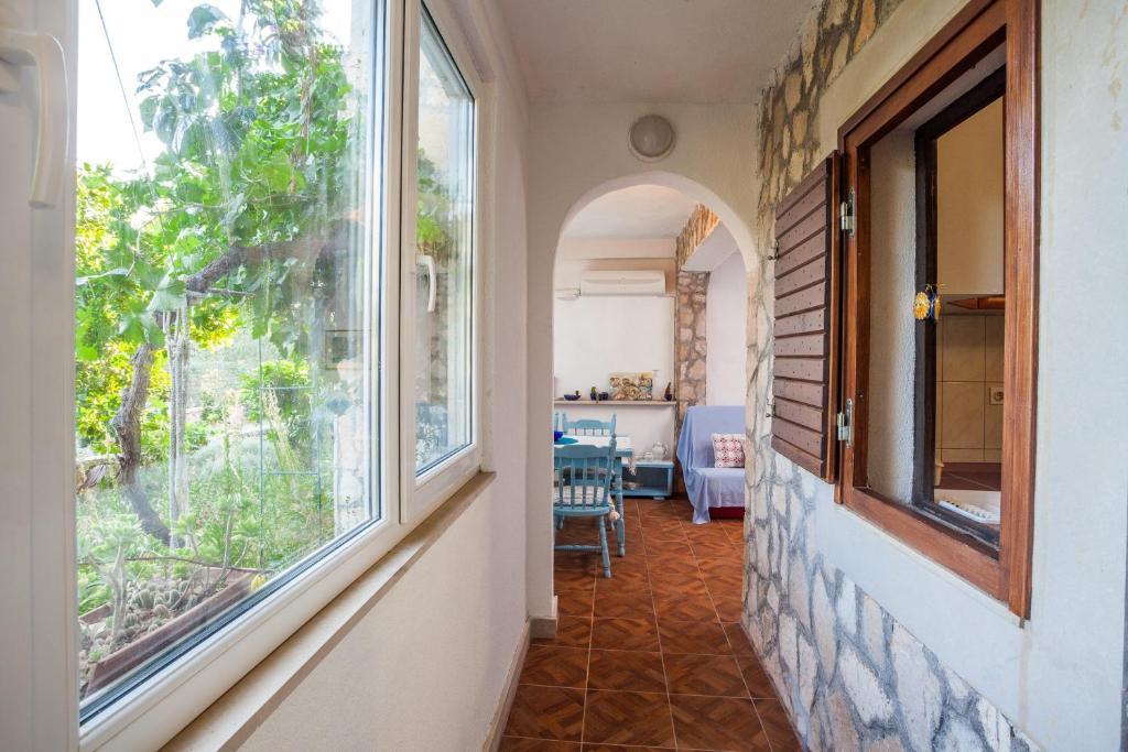 Dalmatinska Kuca Apartman Milna