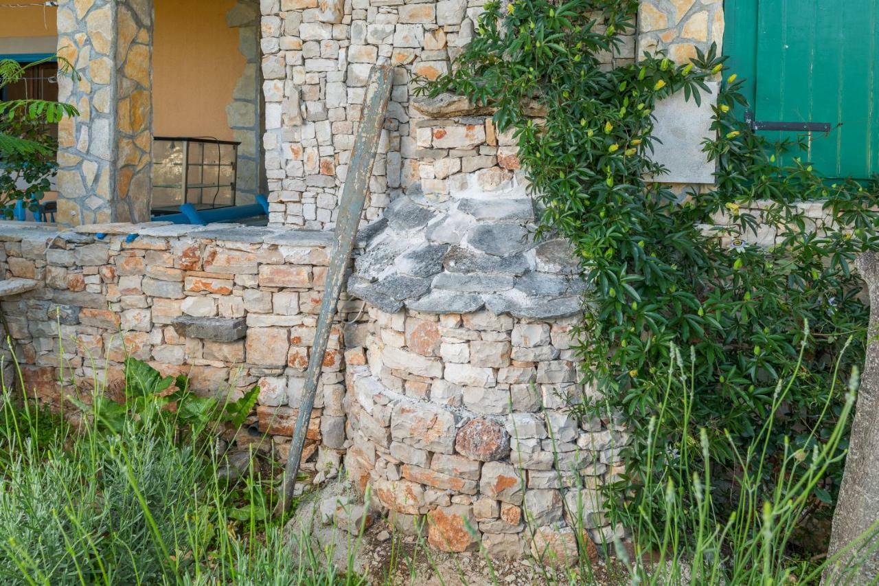 Dalmatinska Kuca * Milna