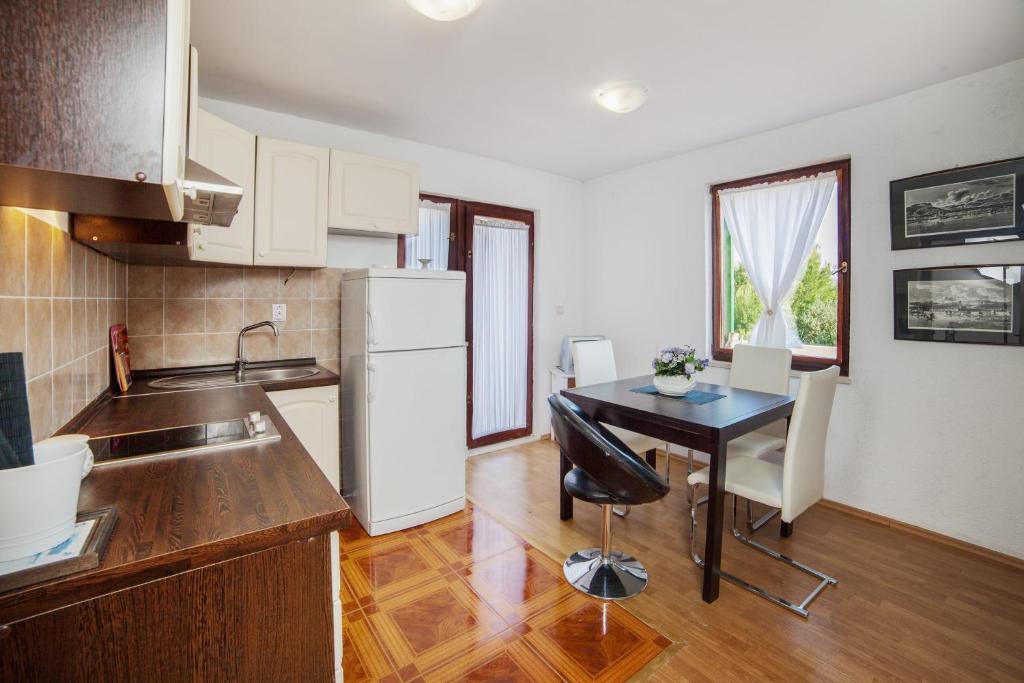 Dalmatinska Kuca Apartment
